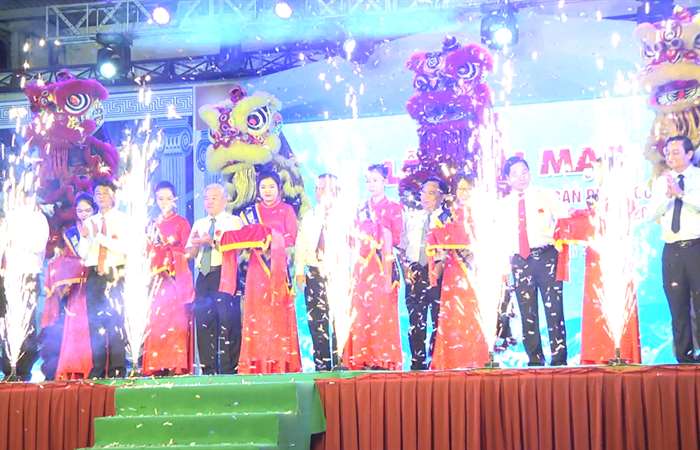 Khai mạc Hội chợ Xúc tiến Thương mại  - Mở đầu cho tuần Lễ hội Oóc-om-bóc - Đua ghe Ngo Sóc Trăng 2020